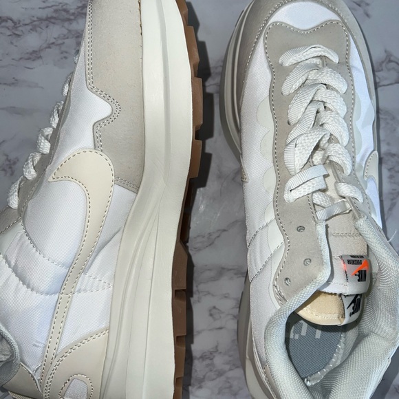 Nike x sacai VaporWaffle Men’s Size 9.5/Women’s Size 11 - Picture 4 of 4